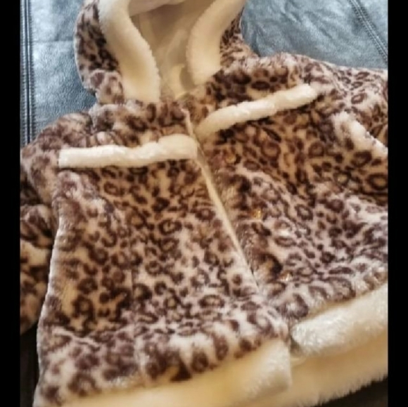 Leopard print winter coat 12M - Picture 2 of 3